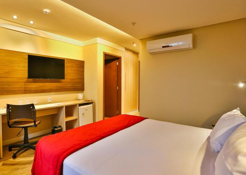 Ibiza Plaza Hotel Anápolis Extérieur photo